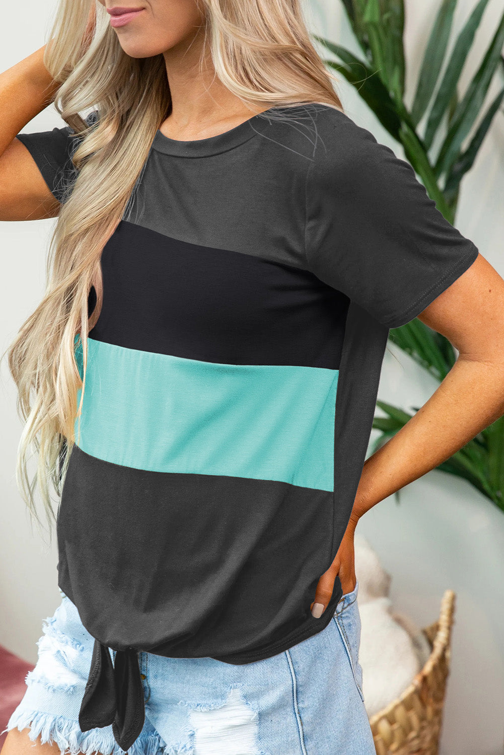 Color Block Panel Knotted T-Shirt